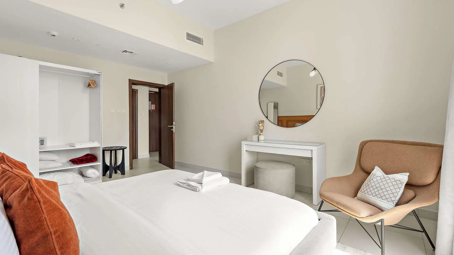 Silkhaus Premium 1Bdr Minutes Walk To Reem Beach Абу-Даби 0*,  ОАЭ